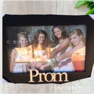 ✅New Prom picture frame! Brand new in box!